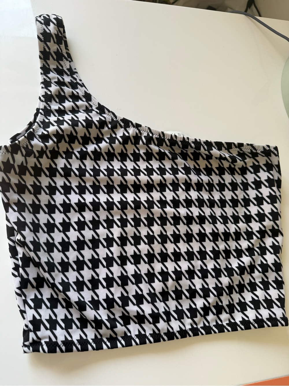 One-Shoulder Houndstooth Crop Top - Black & White
